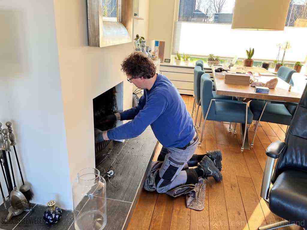 Schouwveger Friesland kleed schoorsteenreiniger Schouwveger Friesland kleed schoorsteenreiniger